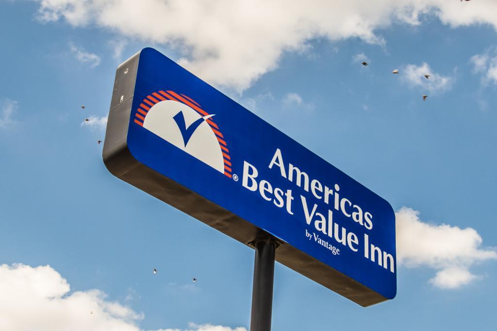 Americas Best Value Inn Fort Worth Exterior foto